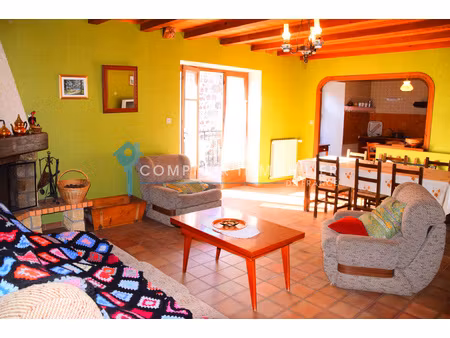 maison de village 8pièce(s) 4chambre(s) 155 m² coucouron (07470)