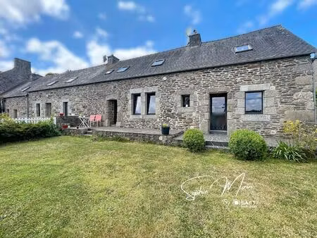 charmante longère en pierre avec dépendances et double garage