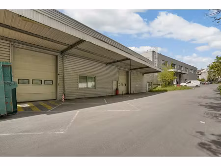 a louer : activités / entrepôts et bureaux aux portes de paris- a 9 minutes rer b