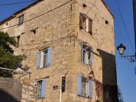 bel appartement en duplex dans le vieux village de magagnosc