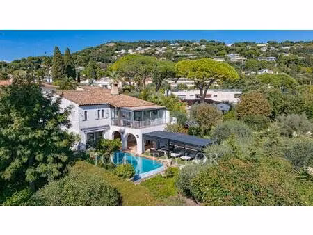 ravissante villa avec piscine proche centre-ville