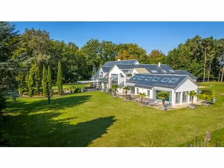 villa de luxe à vendre à anneville-ambourville