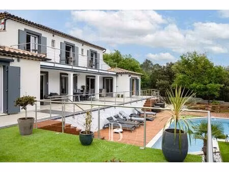 sud de la france – st maximin la ste baume – villa provençale avec garage  piscine sur un.