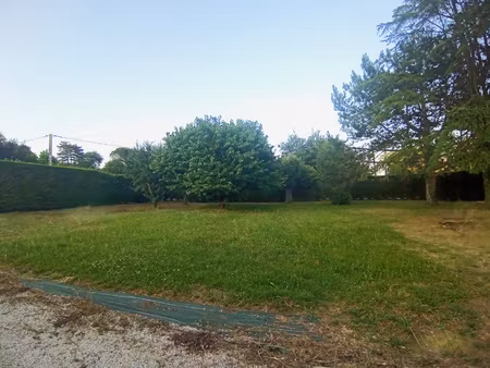 terrain - 800 m²