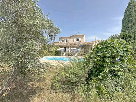 vente maison 10 pièces 275 m² arles (13200)