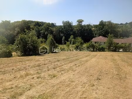 terrain de 1 594 m² à ceran