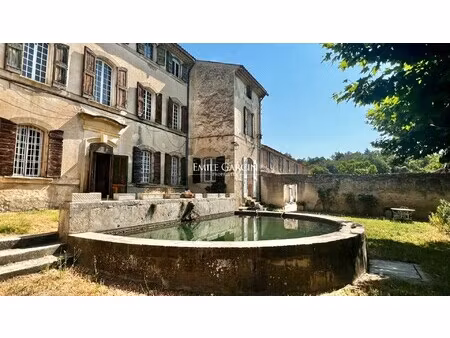 maison de luxe à vendre à ansouis