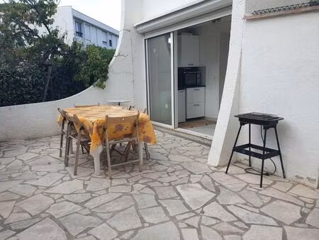 studio a vendre avec une terrasse de 20 m² et place de stationnement