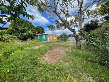 vente terrain 771 m2 à les trois-îlets