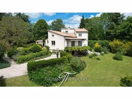 en exclusivite - maison d'architecte - 6 pieces - dépendance amenageable - cave