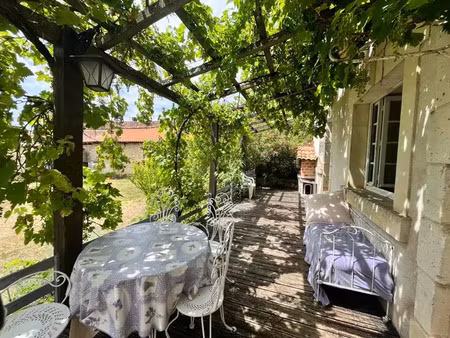 vente maison 7 pièces 230 m² à saint-severin (16390)  281 430 €