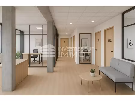 bureaux erp et pmr en location à 10 mètres de la gare de fontainebleau-avon jusqu'à 1080m2