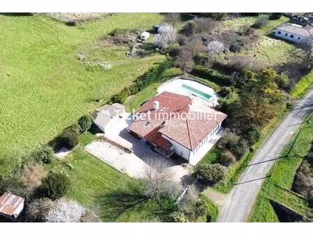 villa 6 pieces 288 m2 rénovée avec piscine  jardin  garage et pergola bioclimatique