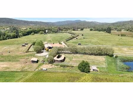 propriété avec jardin aups (83)