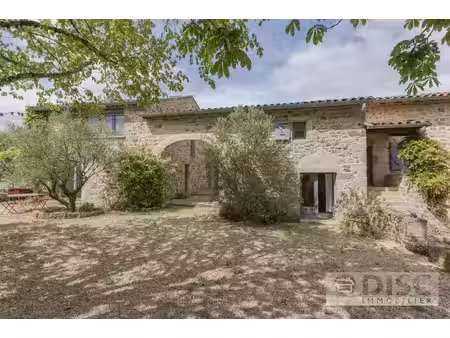 magnifique propriété eco-responsable alliant modernité et authenticité