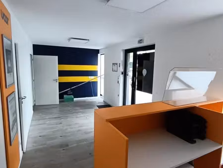 local d'activité à louer plescop 200 m2