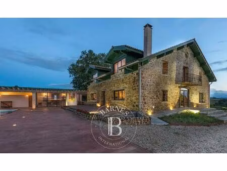 bardos  tres belle propriete face aux pyrenees  terrain d'environ 5.000 m² et piscine