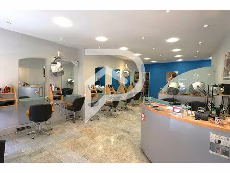 vente local commercial 2 pièces 71m2 bagnères-de-bigorre 65200 - 51480 € - surface privée