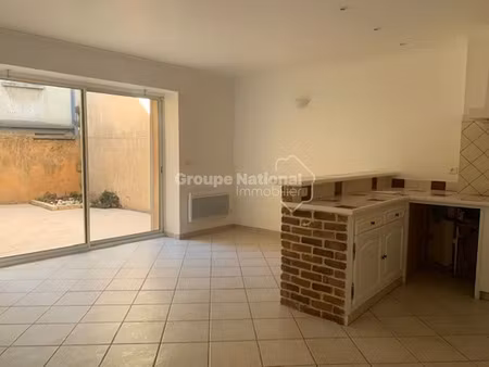 location maison 3 pièces 90 m² à courthézon (84350)  789 €