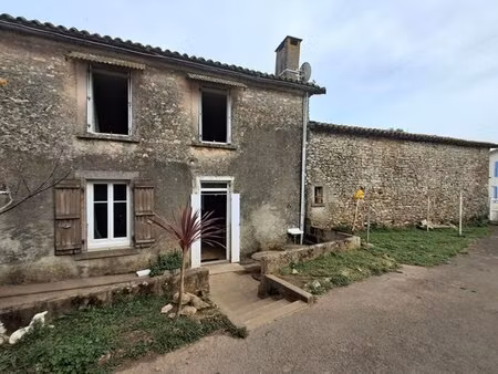 en vente maison 115 m² – 69 000 € |cezais