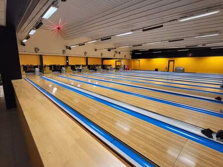 bowling 16 pistes   licence 4 et appartement