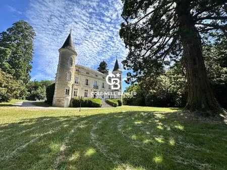 propriété de 4 5 ha  avec dépendances piscine et étang