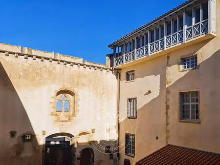 opportunité exceptionnelle aux portes de clermont-ferrand - château féodal