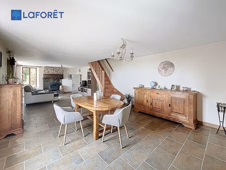 a vendre  noyal-pontivy ancien corps de ferme 156 m²