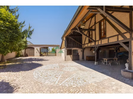 rare : maison authentique de 224m2 avec écurie