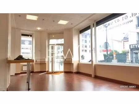 emplacement n° 1 : boutique d'angle 170m²