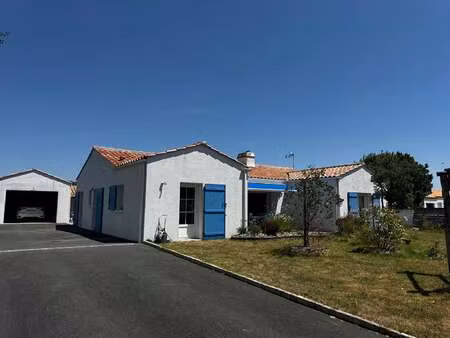 vente maison aux sables-d'olonne (85100) : à vendre / 128m² les sables-d'olonne