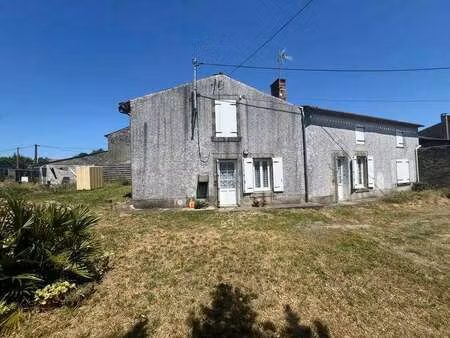 vente maison à antigny (85120) : à vendre / 84m² antigny