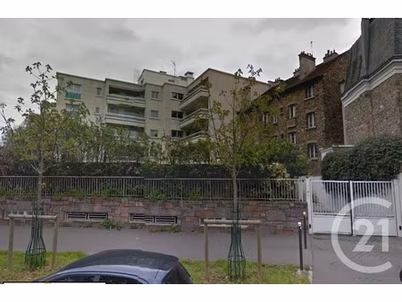 location parking à saint-mande (94160)  142 €