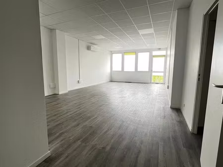 location locaux professionnels 0 pièces 72 m² à ecouflant (49000)  662 €
