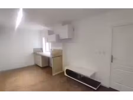 location appartement  25 m² t-2 à égreville  415 €