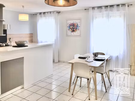à louer – superbe t2 meublé de 47 m² a lyon 3 avec garage f