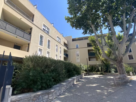 ideal investisseur ! appartement avec terrasse au coeur de m