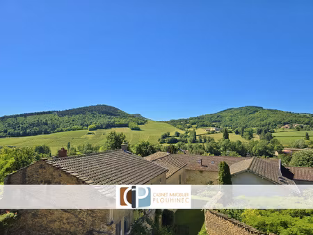 superbe maison en pierre dans un charmant village de l'ouest