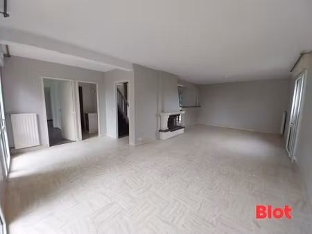 a louer - maison 160m² - t7 - chartres de bretagne