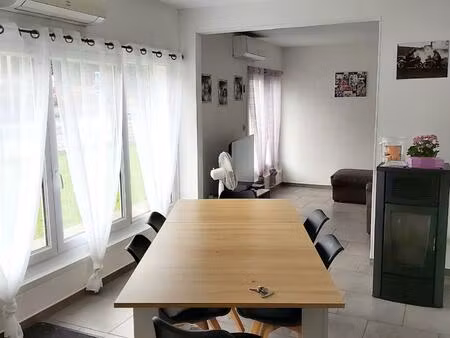 maison proche de toutes commodites chambres jardin