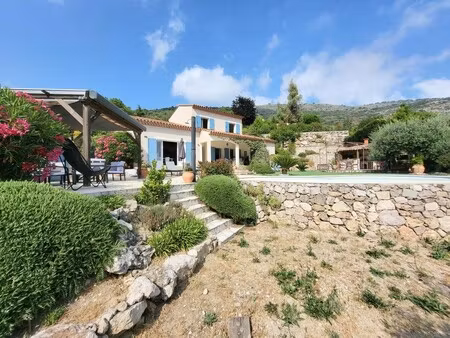 maison de luxe à vendre à peille