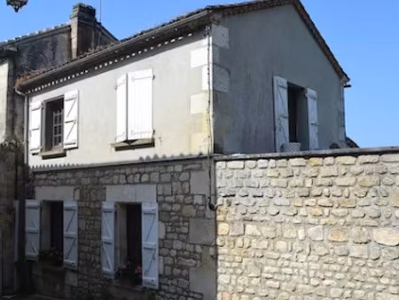 vente maison 5 pièces 104 m² à villebois-lavalette (16320)  245 279 €