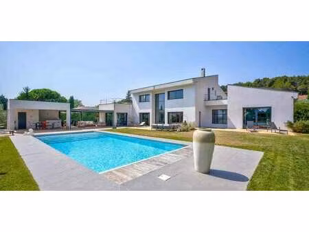 maison contemporaine avec piscine et jardin aix-en-provence (13)