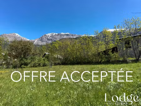 vente terrain 697m2 pelvoux 05340 - 138000 € - surface privée