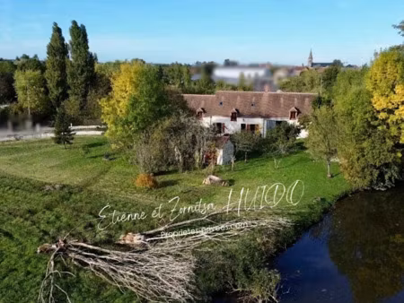 vente maison 15 pièces 370 m² à la chapelle-saint-laurian (36150)  299 915 €