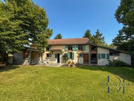 maison de caractère avec studio indépendant  atelier et jardin