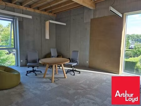 location bureau 109m2 anglet 64600 - 1907 € - surface privée