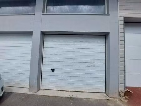 vente garage et parking à granville (50400) : à vendre / 17m² granville