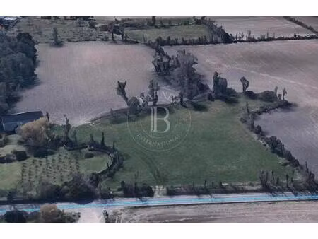 terrain constructible de 24 lots sur 2 hectares