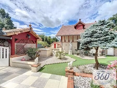 ensemble immobilier de caractère  composé de deux maisons indépendantes.